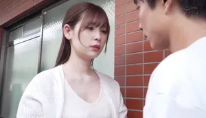 ông xã tẻ nhạt, cô vợ nhận ra cậu thanh niên cạnh nhà tốt hơn