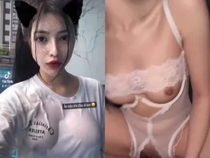 Quan hệ em uyên thỏ vú bự dâm đãng