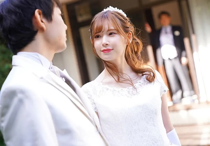 Bố chồng phang vợ sắp cưới của con trai ngay sau lễ cưới của con trai